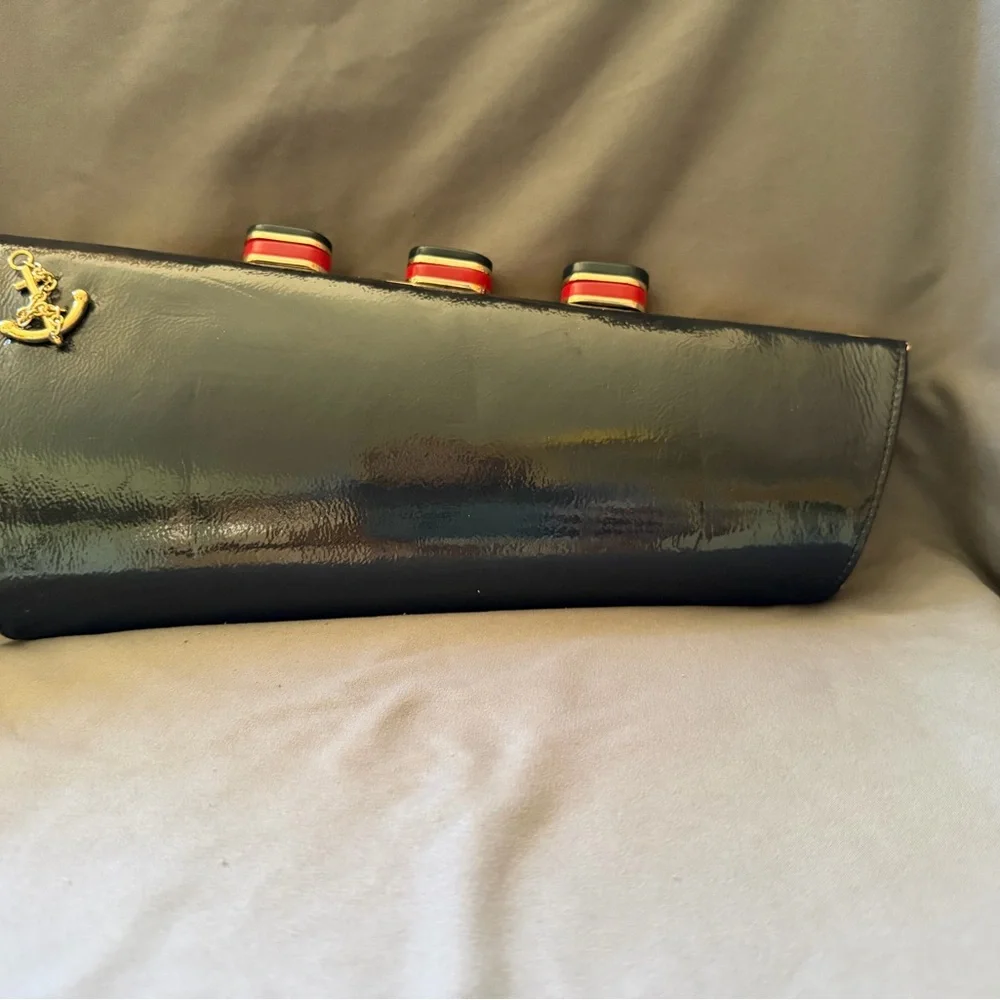 Kate Spade New York Navy Patent Clutch Clasp w/ Striped Lining novelty ship